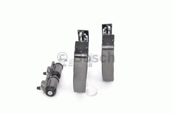 Тормозные колодки барабанные BOSCH 0 204 114 040 Тормозные колодки барабанные BOSCH 0 204 114 040