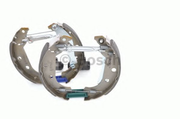 Тормозные колодки барабанные BOSCH 0 204 114 061 Тормозные колодки барабанные BOSCH 0 204 114 061