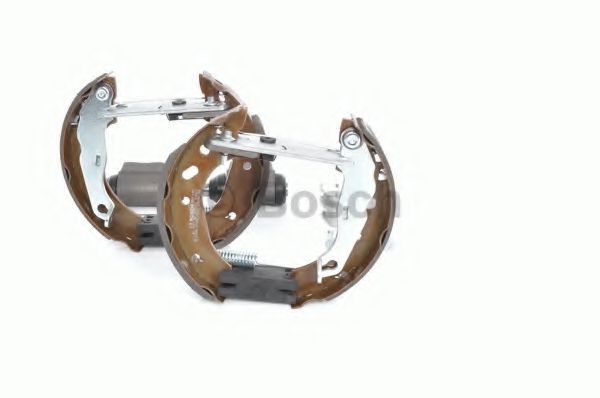 Тормозные колодки барабанные BOSCH 0 204 114 600 Тормозные колодки барабанные BOSCH 0 204 114 600