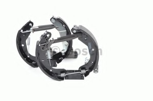 Тормозные колодки барабанные BOSCH 0 204 114 659 Тормозные колодки барабанные BOSCH 0 204 114 659