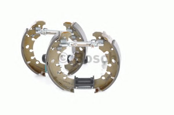 Тормозные колодки барабанные BOSCH 0 204 114 668 Тормозные колодки барабанные BOSCH 0 204 114 668