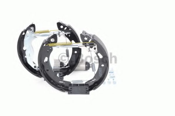 Тормозные колодки барабанные BOSCH 0 204 114 666 Тормозные колодки барабанные BOSCH 0 204 114 666