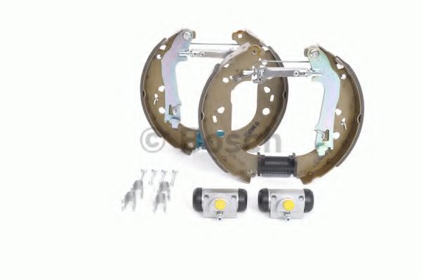 Тормозные колодки барабанные BOSCH 0 204 114 656 Тормозные колодки барабанные BOSCH 0 204 114 656