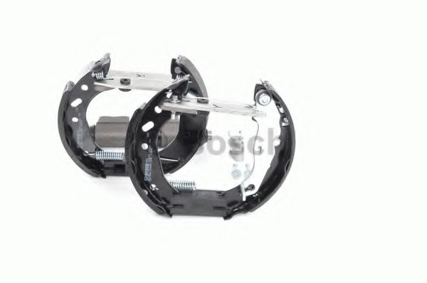 Тормозные колодки барабанные BOSCH 0 204 114 586 Тормозные колодки барабанные BOSCH 0 204 114 586