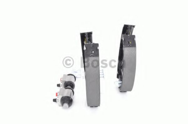 Тормозные колодки барабанные BOSCH 0 204 114 666 Тормозные колодки барабанные BOSCH 0 204 114 666