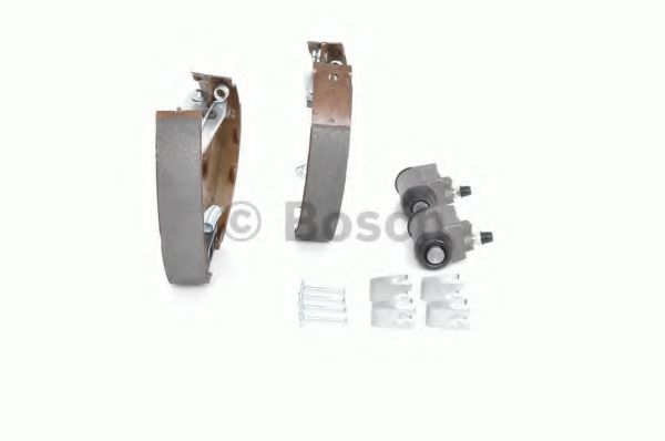 Тормозные колодки барабанные BOSCH 0 204 114 600