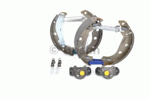 Тормозные колодки барабанные BOSCH 0 204 114 061 Тормозные колодки барабанные BOSCH 0 204 114 061
