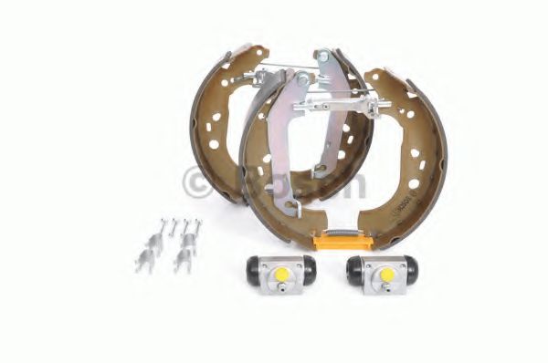 Тормозные колодки барабанные BOSCH 0 204 114 661