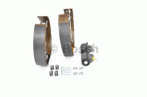 Тормозные колодки барабанные BOSCH 0 204 114 008