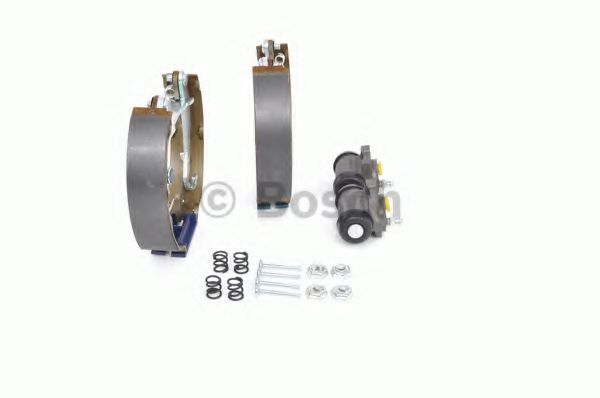 Тормозные колодки барабанные BOSCH 0 204 114 200