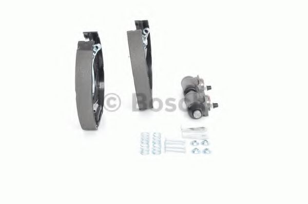 Тормозные колодки барабанные BOSCH 0 204 114 640
