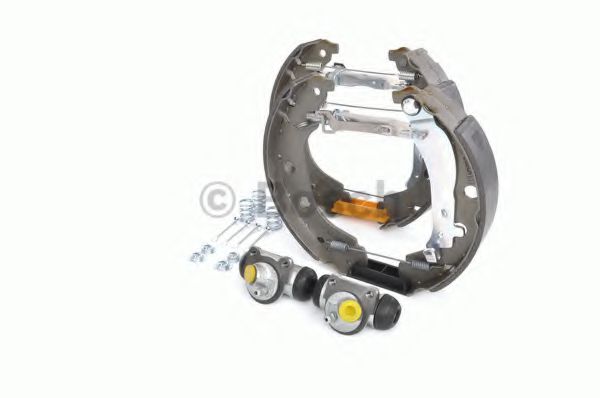 Тормозные колодки барабанные BOSCH 0 204 114 124