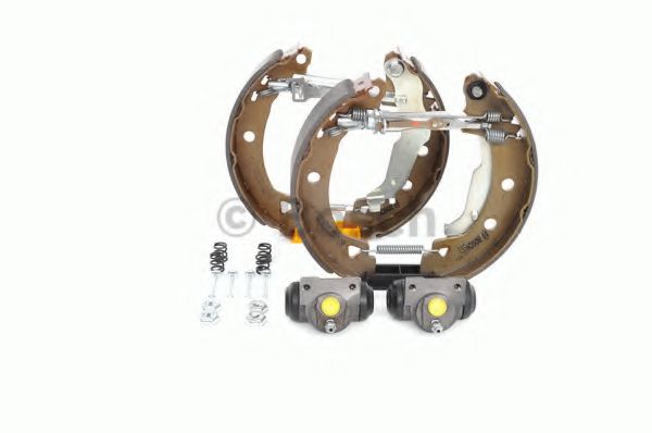 Тормозные колодки барабанные BOSCH 0 204 114 034
