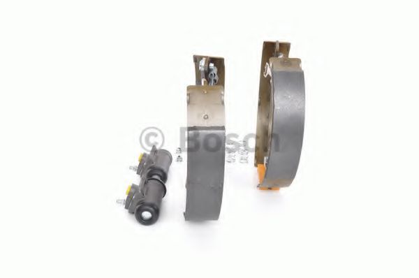 Тормозные колодки барабанные BOSCH 0 204 114 653