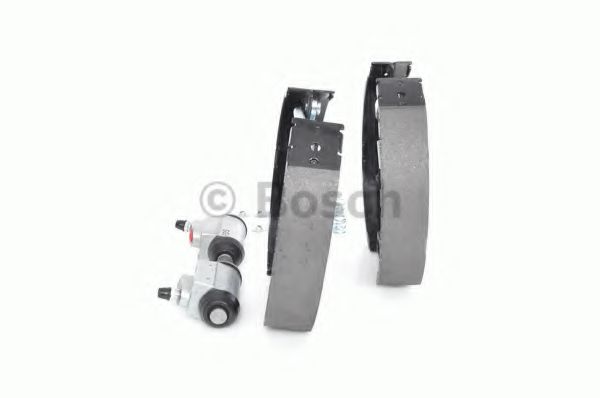 Тормозные колодки барабанные BOSCH 0 204 114 670