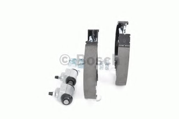 Тормозные колодки барабанные BOSCH 0 204 114 671 Тормозные колодки барабанные BOSCH 0 204 114 671