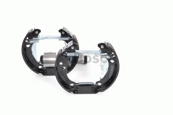 Тормозные колодки барабанные BOSCH 0 204 114 620 Тормозные колодки барабанные BOSCH 0 204 114 620