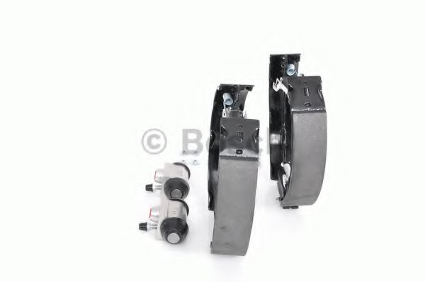 Тормозные колодки барабанные BOSCH 0 204 114 658 Тормозные колодки барабанные BOSCH 0 204 114 658