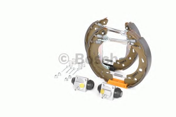 Тормозные колодки барабанные BOSCH 0 204 114 676 Тормозные колодки барабанные BOSCH 0 204 114 676