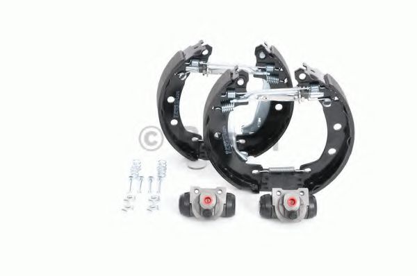 Тормозные колодки барабанные BOSCH 0 204 114 153