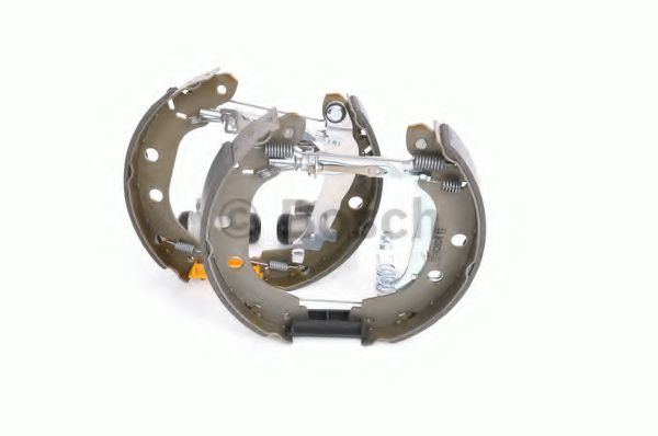 Тормозные колодки барабанные BOSCH 0 204 114 167