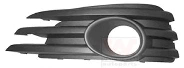 Решетка переднего бампера OPEL 13205877