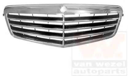 Решетка радиатора MERCEDES-BENZ A21288005839040