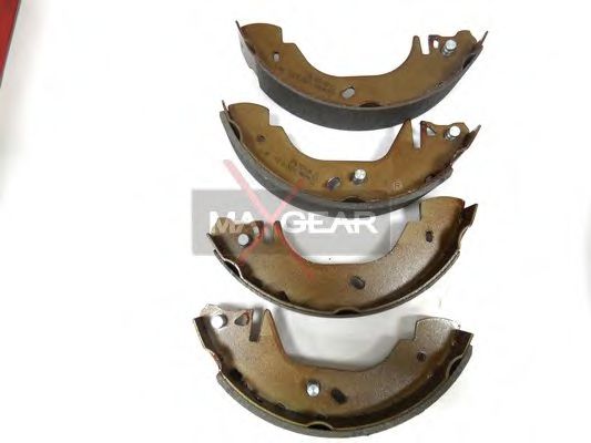 Тормозные колодки барабанные MAXGEAR 19-0243