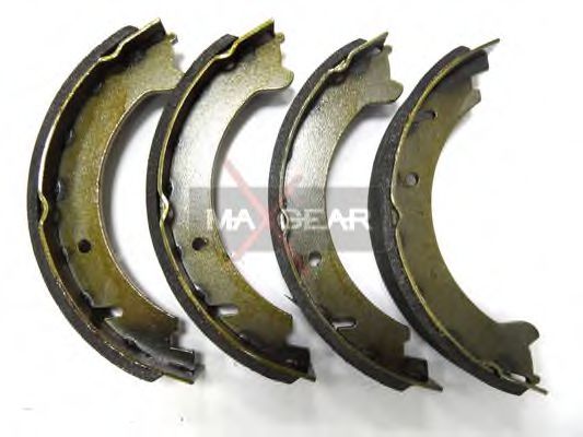 Тормозные колодки барабанные MAXGEAR 19-0319
