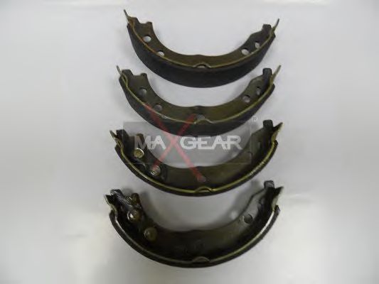 Тормозные колодки барабанные MAXGEAR 19-0323
