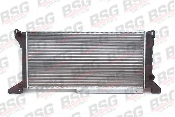 Радиатор охлаждения двигателя BSG BSG 30-520-002