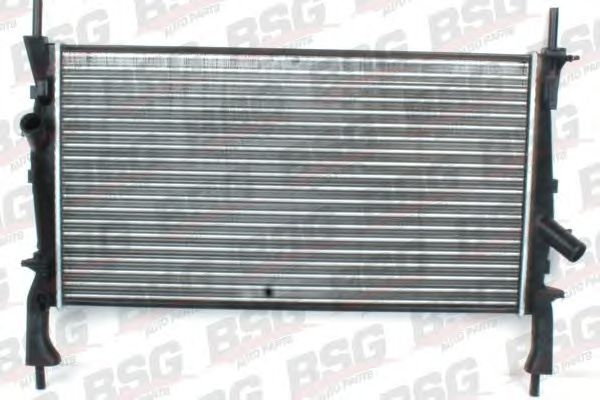 Радиатор охлаждения двигателя BSG BSG 30-520-004