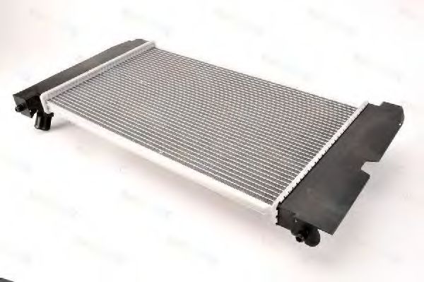 Радиатор охлаждения двигателя THERMOTEC D72031TT