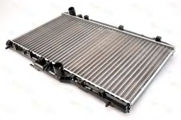 Радиатор охлаждения двигателя THERMOTEC D72035TT Радиатор охлаждения двигателя THERMOTEC D72035TT