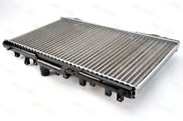 Радиатор охлаждения двигателя THERMOTEC D72035TT Радиатор охлаждения двигателя THERMOTEC D72035TT