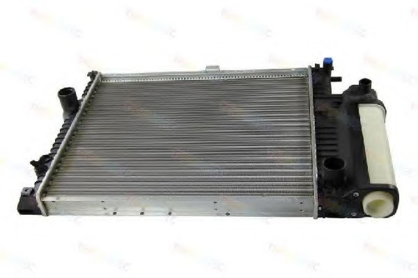 Радиатор охлаждения двигателя THERMOTEC D7B005TT Радиатор охлаждения двигателя THERMOTEC D7B005TT