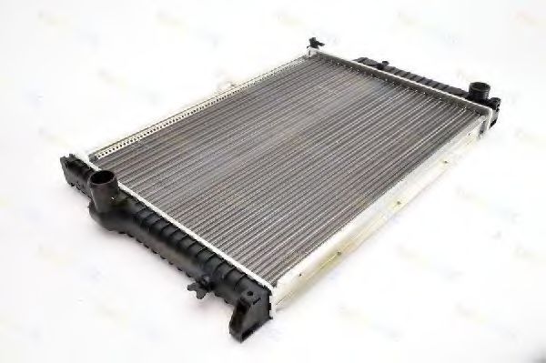 Радиатор охлаждения двигателя THERMOTEC D7B015TT Радиатор охлаждения двигателя THERMOTEC D7B015TT