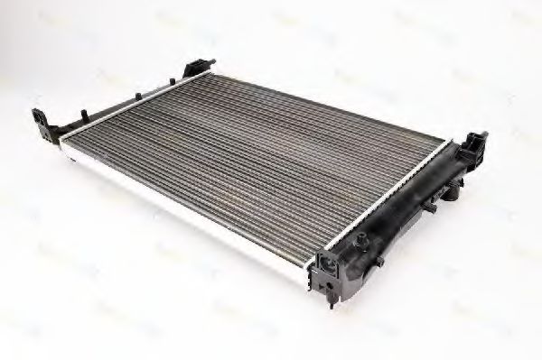 Радиатор охлаждения двигателя THERMOTEC D7F032TT Радиатор охлаждения двигателя THERMOTEC D7F032TT