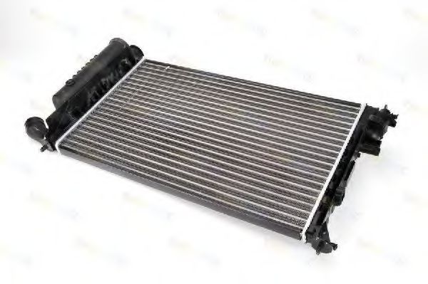 Радиатор охлаждения двигателя THERMOTEC D7P018TT Радиатор охлаждения двигателя THERMOTEC D7P018TT