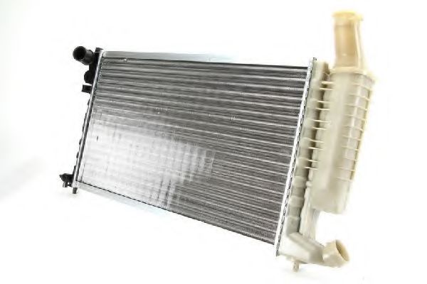 Радиатор охлаждения двигателя THERMOTEC D7P022TT