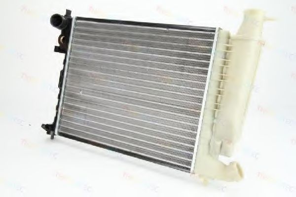 Радиатор охлаждения двигателя THERMOTEC D7P025TT Радиатор охлаждения двигателя THERMOTEC D7P025TT