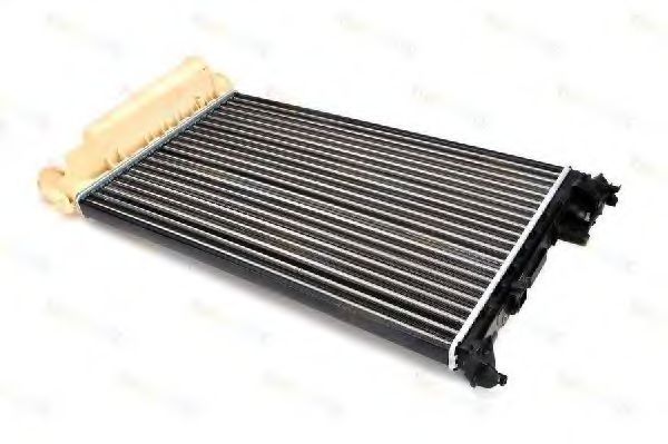 Радиатор охлаждения двигателя THERMOTEC D7P027TT Радиатор охлаждения двигателя THERMOTEC D7P027TT
