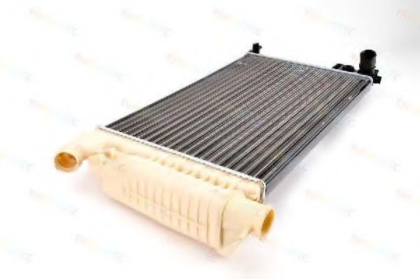 Радиатор охлаждения двигателя THERMOTEC D7P027TT Радиатор охлаждения двигателя THERMOTEC D7P027TT