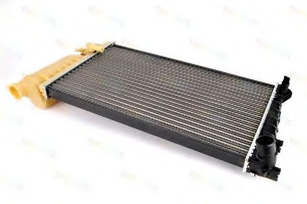 Радиатор охлаждения двигателя THERMOTEC D7P028TT Радиатор охлаждения двигателя THERMOTEC D7P028TT
