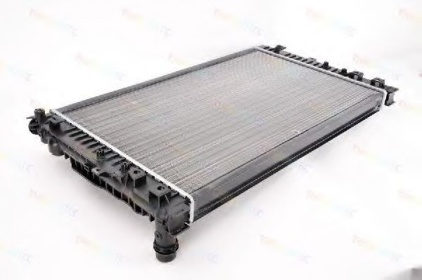 Радиатор охлаждения двигателя THERMOTEC D7W052TT