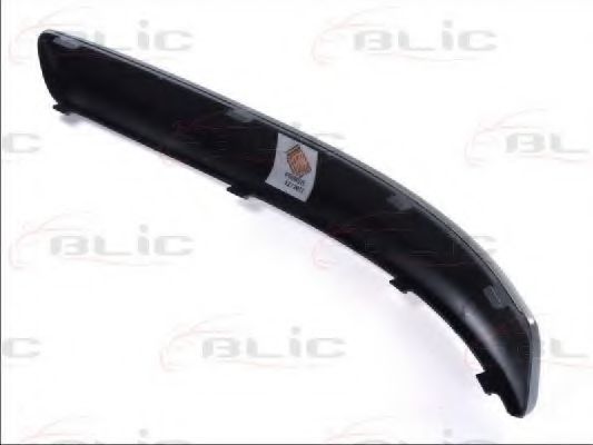 Накладка бампера VAG 6Q0 807 717 A GRU