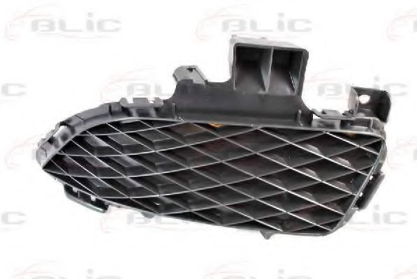 Решетка переднего бампера MAZDA BN8V50C21 Решетка переднего бампера MAZDA BN8V50C21