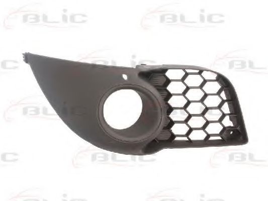 Решетка переднего бампера MITSUBISHI 8321A123