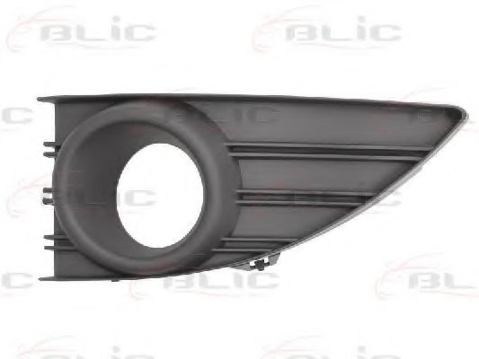 Решетка переднего бампера RENAULT 261521098R