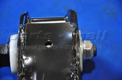 Рычаг подвески PARTS-MALL PXCAA-012UR